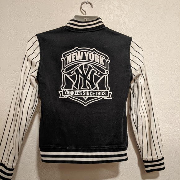 New York Yankees (LOT) EUC Vintage Black and White Varsity Jacket - Picture 2 of 2